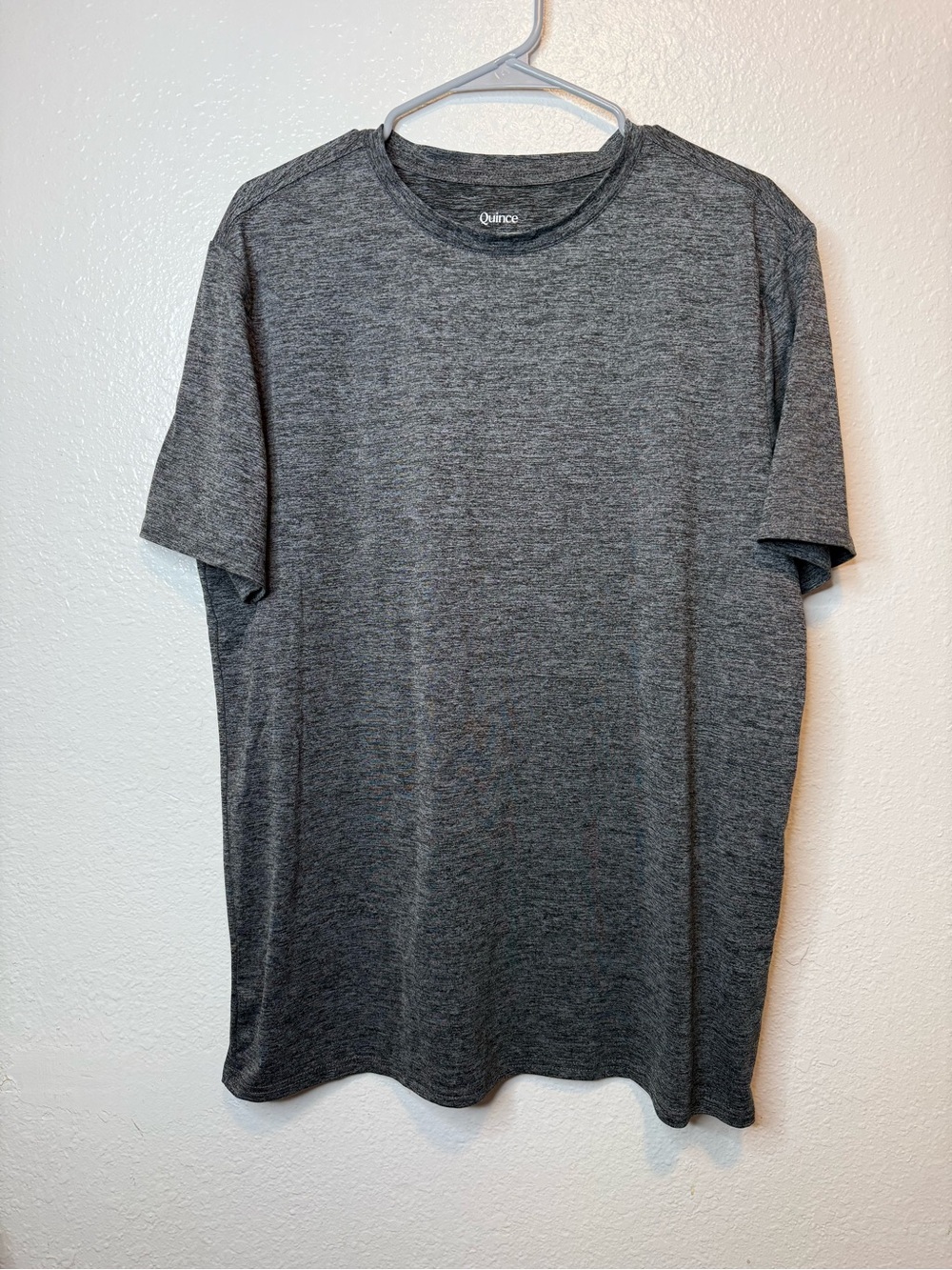 Quince Men’s Flowknit Breeze Performance T-shirt Size Large Athletic Workout Gym